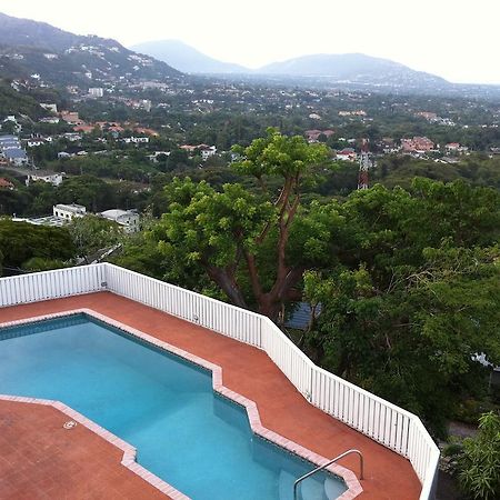 Hill Top Kingston Jamaica Buitenkant foto