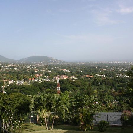 Hill Top Kingston Jamaica Buitenkant foto