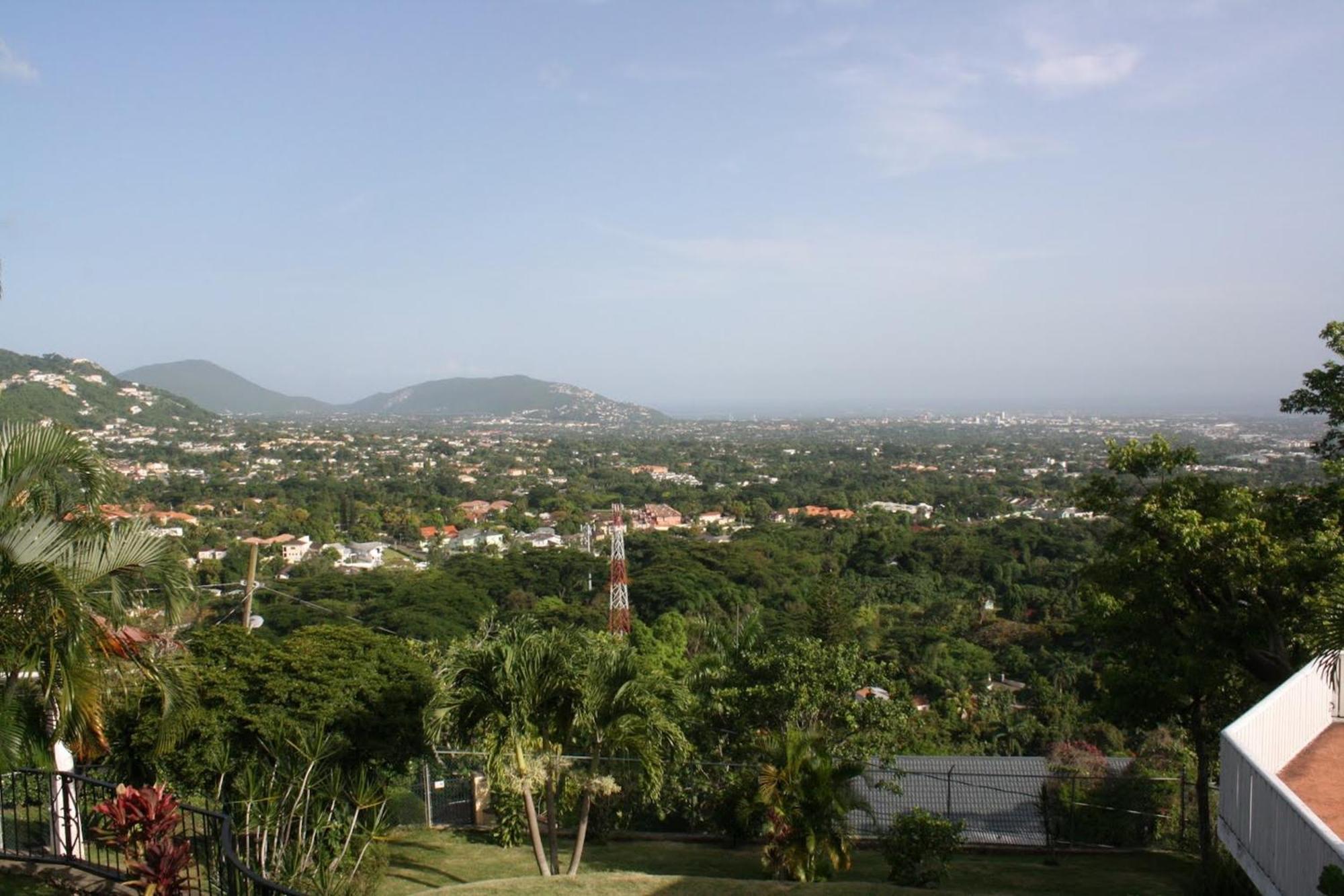 Hill Top Kingston Jamaica Buitenkant foto