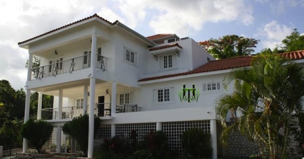 Hill Top Kingston Jamaica Buitenkant foto